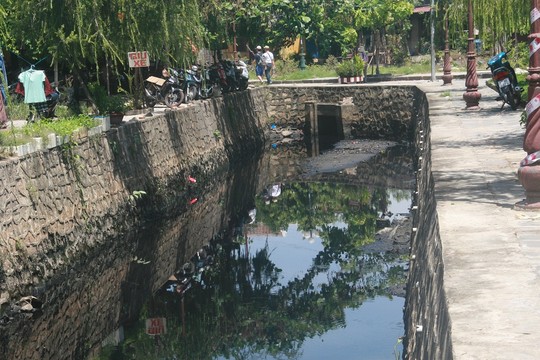 Hội[-]An:[-]Nước[-]dưới[-]chân[-]Chùa[-]Cầu[-]ô[-]nhiễm[-]nặng